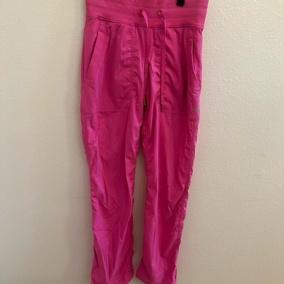 lululemon Dance Studio Pink Pants size 2 - Picture 1 of 4